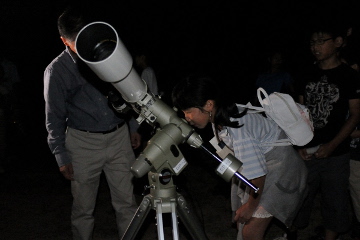 天体望遠鏡で土星観察
