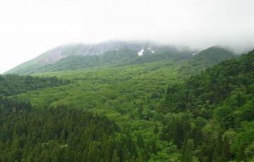 雲が消えた大山