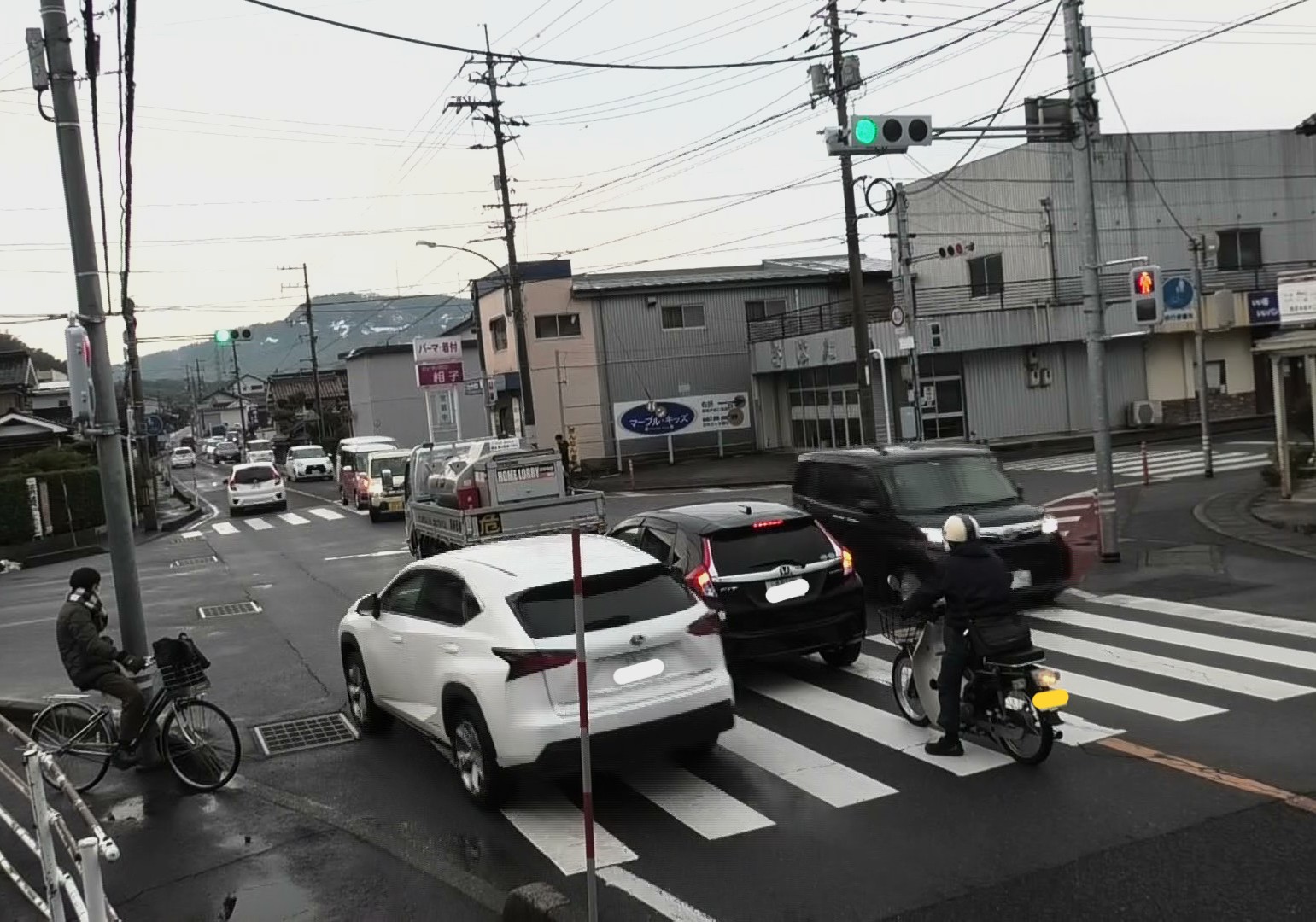 津ノ井交差点の写真1