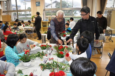 カーネーションがとても重要です。