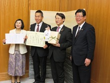 平成27年度新嘗祭献穀者知事感謝状贈呈式及び伝達書授与式2