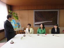 贈呈式1