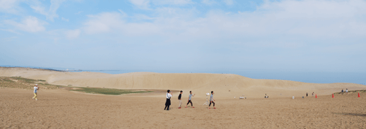 「馬の背」の風景ー夏を思わせる暑さです