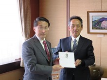 NOK株式会社からの鳥取県中部地震の復興に係る寄附金贈呈式1