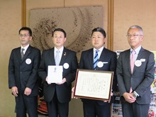 山陰中央テレビジョン放送株式会社からの鳥取県中部地震の復興に係る寄附金贈呈式2