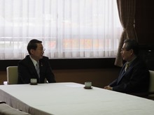 鳥取県議会久友会からの鳥取県中部地震の被災者支援に係る義援金贈呈式2