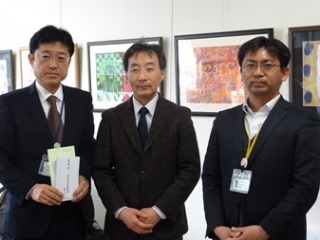 鳥取県民主医療機関連合会の皆さまと記念写真