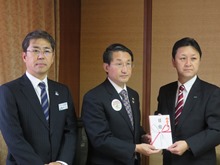MS&ADインシュアランスグループからの鳥取県中部地震の被災者支援に係る義援金贈呈式2