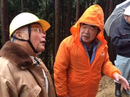 前田会長（左）と前田組合長