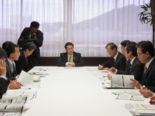 鳥取県災害対策本部会議・鳥取県中部地震復興本部会議2