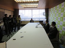 記者会見1