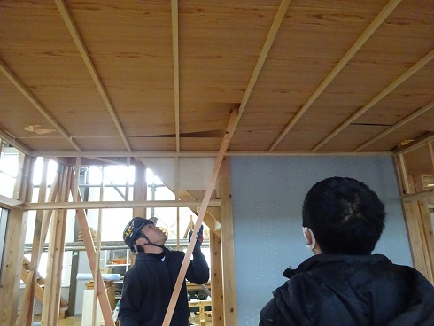解体作業