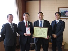 ダイヤモンド電機株式会社からの鳥取県中部地震の復興に係る寄附金贈呈式2