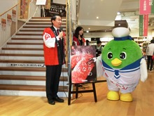 GW特別企画！「とっとり・おかやま ご当地バーガー食べ比べ」1