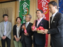 ヴィンテージトマトジュースの完成報告会2