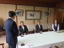 株式会社鳥取メカシステムからの鳥取県中部地震の復興に係る寄附金贈呈式1