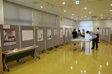 米子市立図書館の展示風景その２