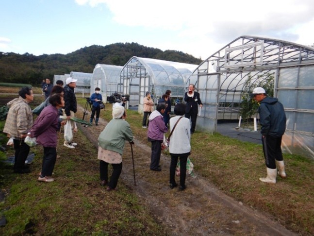 圃場案内の様子