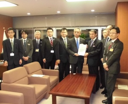 平成29年11月30日に10県知事会議の要望活動を行いました とりネット 鳥取県公式サイト