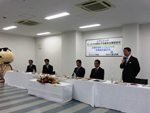 J-クレジットとっとりの森を守る優良企業認定式及び日南町有林J-クレジット売買契約調印式1