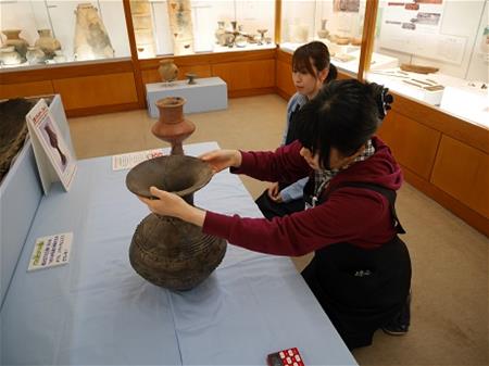 土器パズル完成の瞬間