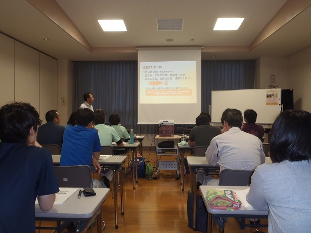 埋蔵文化財行政についての講義のようす