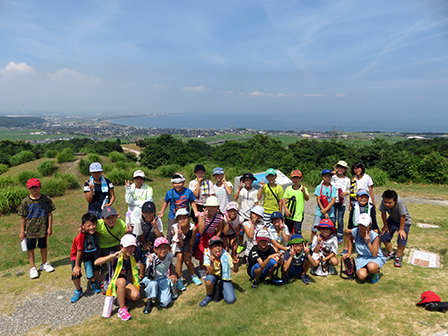 古代と自然探検隊むきばんだ史跡公園で集合写真