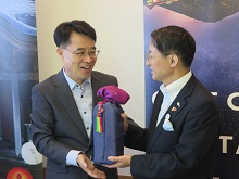 ソン・ソクドゥ 韓国江原道行政副知事との二地域間会談1