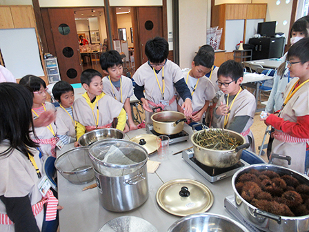 草木染め染料づくり