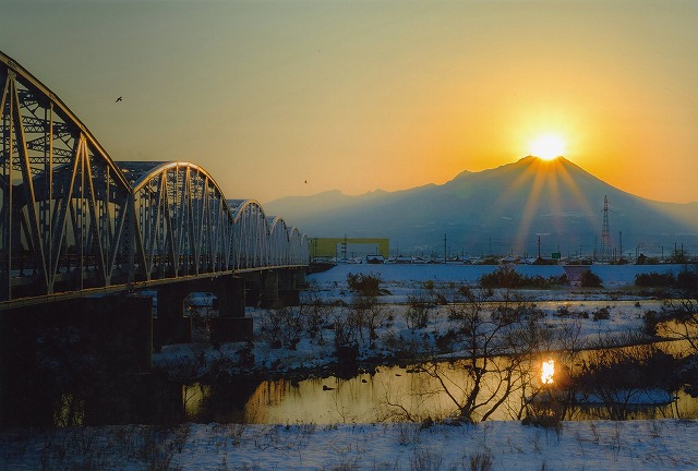グランプリ　日野橋を照らすダイヤモンド大山