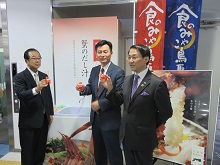 蟹のだし汁蛇口設置記念　蟹のだし汁で乾杯（カニぱい）式2