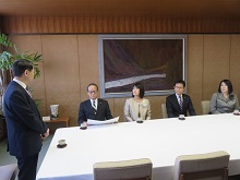 平成30年度優良民間社会福祉事業施設に対する御下賜金伝達式1