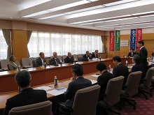大山会と県幹部との意見交換会1