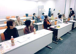 総会の様子