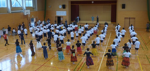 交流フラの様子