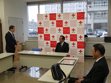 鳥取県遊技業協同組合からの日本赤十字社活動資金贈呈式1