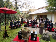 鳥取県・江原道友好提携25周年記念事業（お茶のふるまい・大学生交流活動報告）1