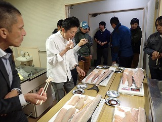 サワラの刺身の食べ比べ