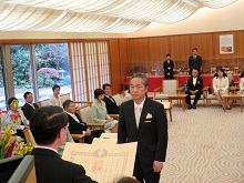 令和元年秋の褒章、叙勲及び第33回危険業務従事者叙勲伝達式1
