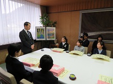 令和元年度「心の輪を広げる体験作文」及び「障害者週間のポスター」表彰式1