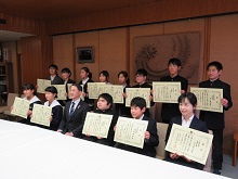 令和元年度「心の輪を広げる体験作文」及び「障害者週間のポスター」表彰式2