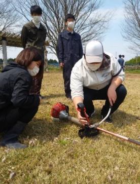 刈り払い機１