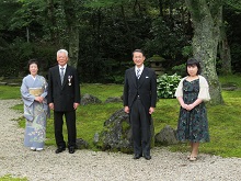 令和2年春の叙勲受章者との記念撮影1