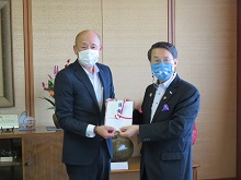日本労働組合総連合会鳥取県連合会からの寄付金贈呈式2