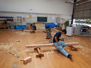 手道具による木材加工(2)