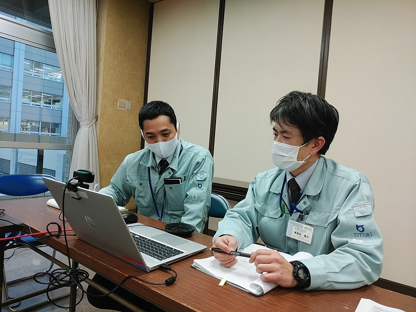 県職員(土木)の様子