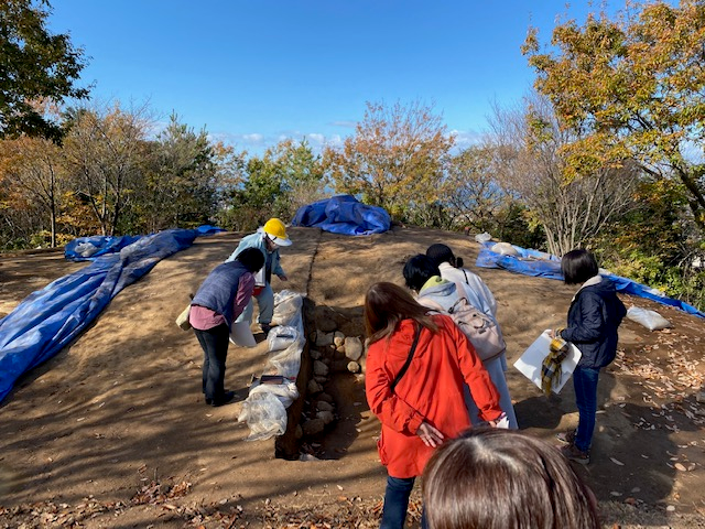 仙谷1号墓の見学