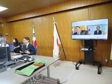 崔文洵（チェ・ムンスン）江原道知事 とのオンライン会談1