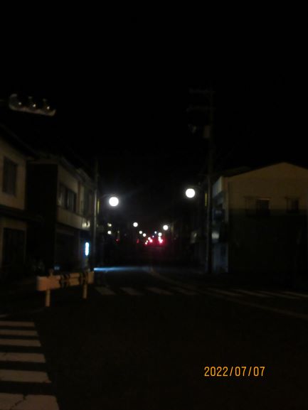 夜の生山駅前