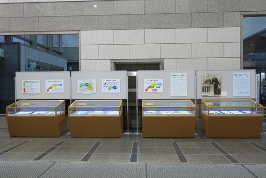 共通通路での展示風景